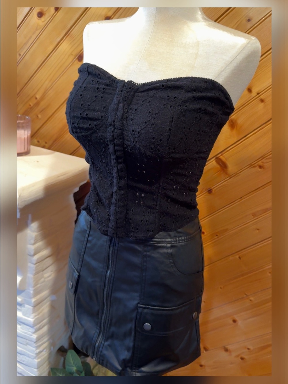 H&M Divided Black Eyelet Lace Corset Top Hook & Eye Strapless Tube Top Small